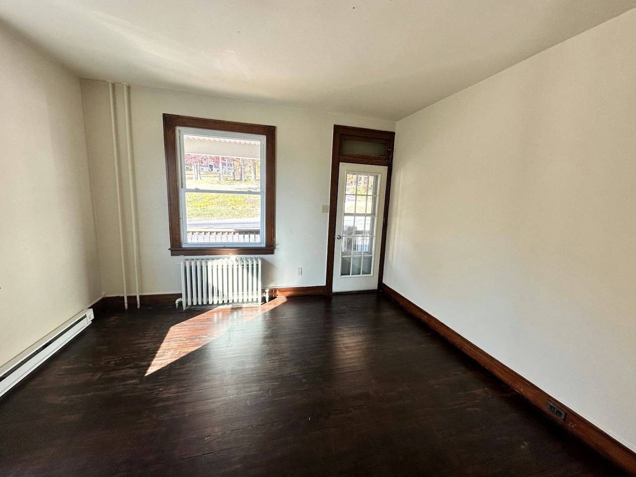 2210 East Grand Avenue, Unit Apt 2 - Photo 7 of 11