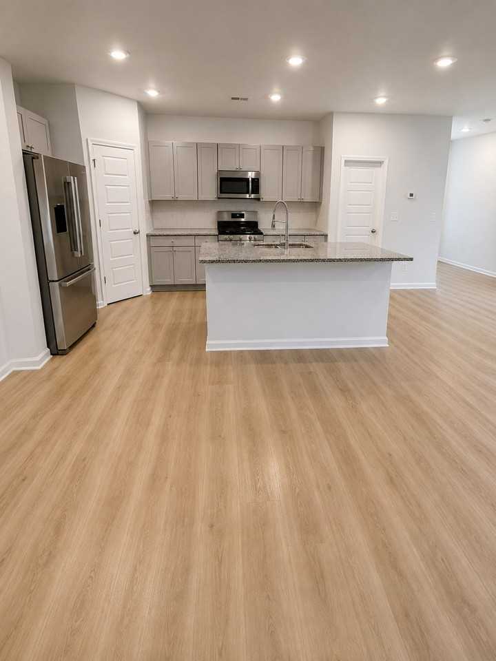 581 Spanish Wells Rd - Photo 3 of 13