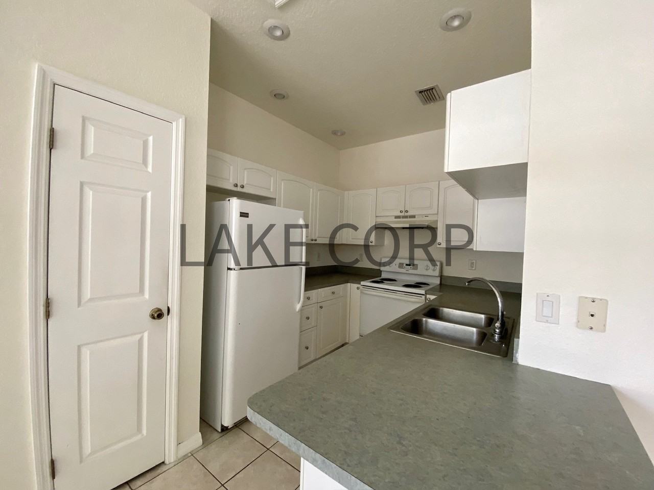 2800 Srn #1-1 - Photo 3 of 10