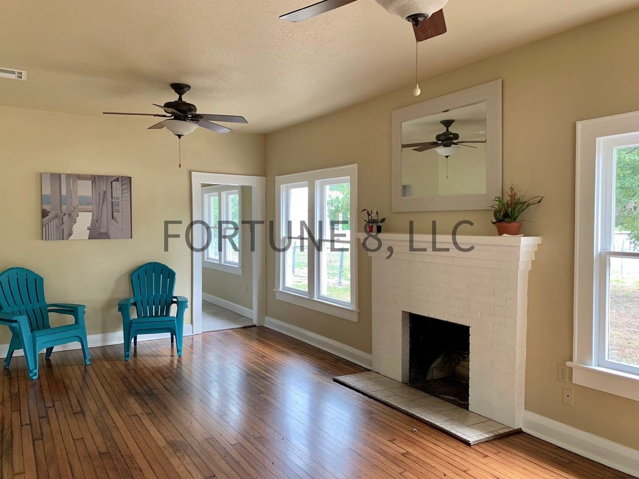323 Matlo Ave - Photo 3 of 10