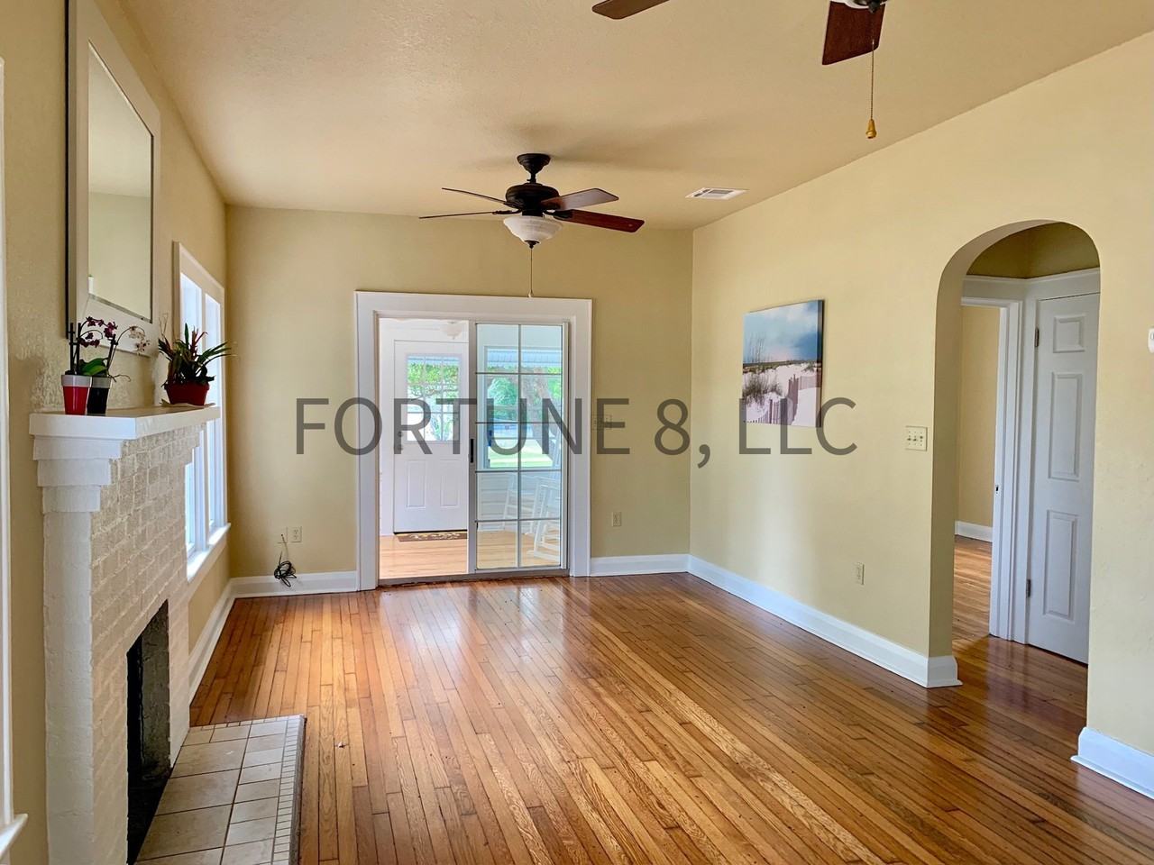 323 Matlo Ave - Photo 4 of 10
