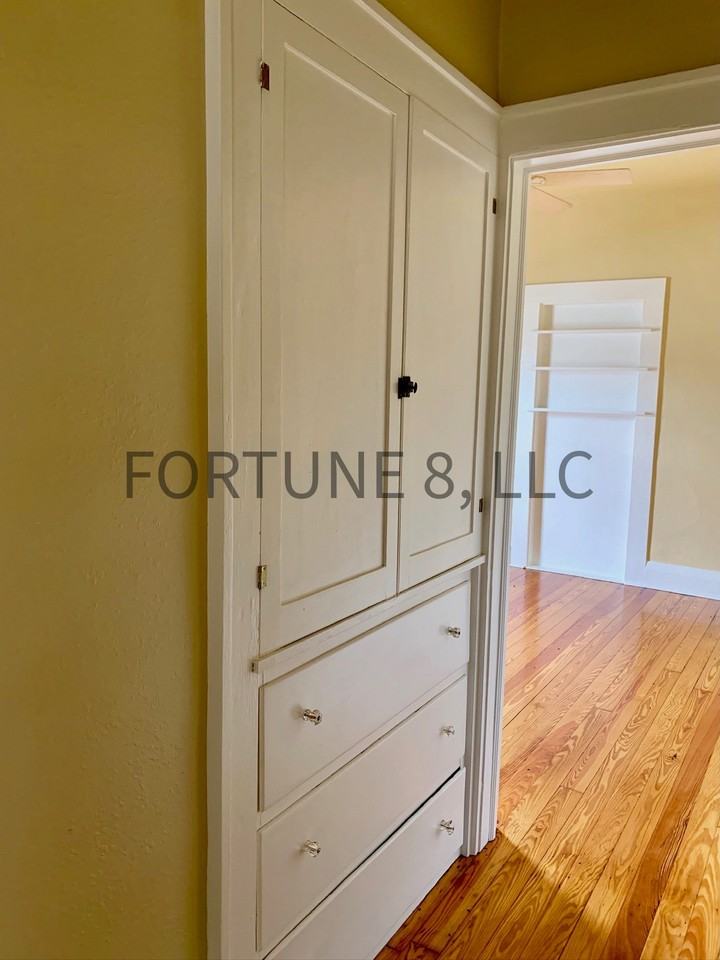 323 Matlo Ave - Photo 7 of 10