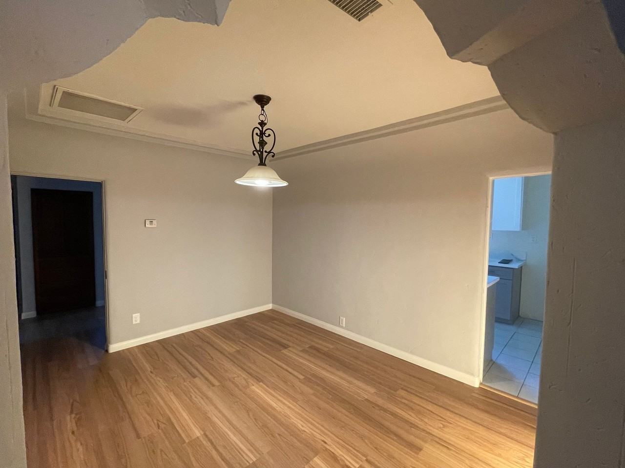 8214 S 3rd Ave - Photo 2 of 9