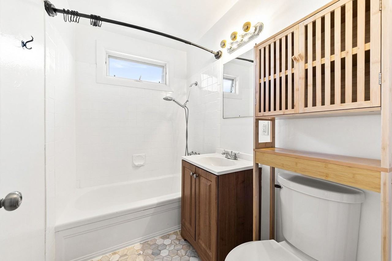 20940 Conradi Ave - Photo 4 of 19