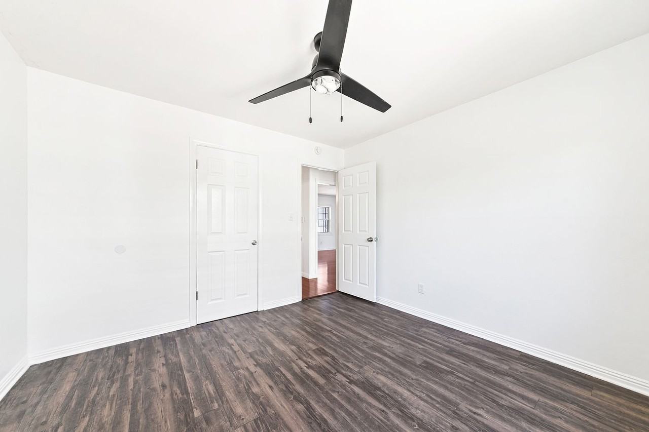 20940 Conradi Ave - Photo 5 of 19