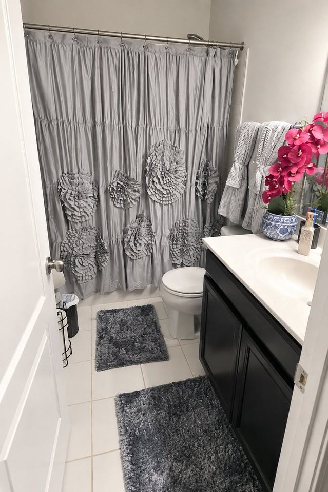 4211 Woodspring Ln - Photo 5 of 11