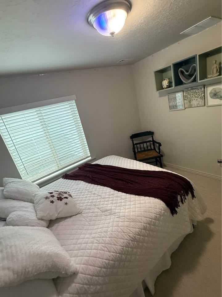 801 N Old Fort Dr - Photo 2 of 4