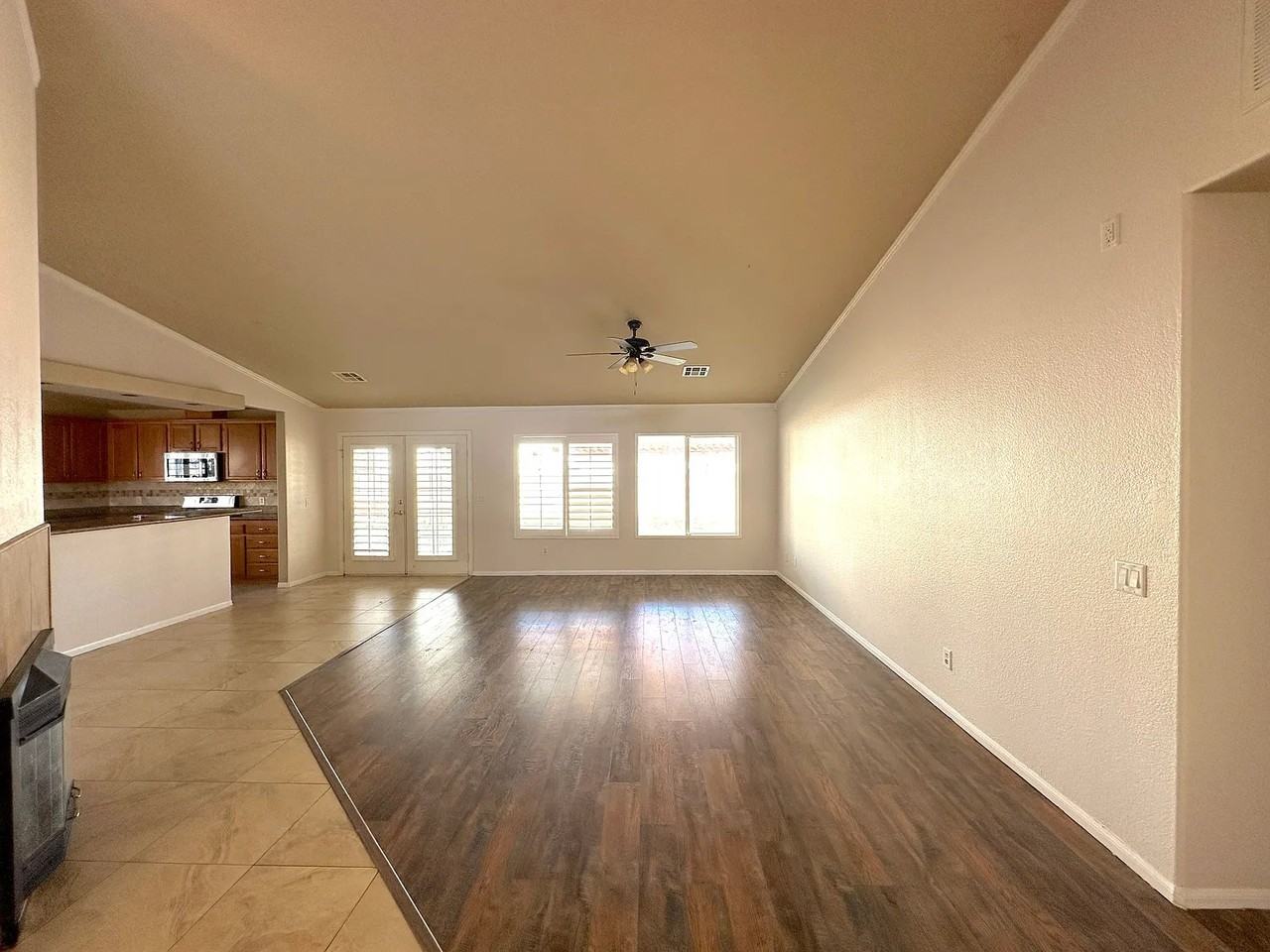 5601 W Avenue L1 - Photo 4 of 18