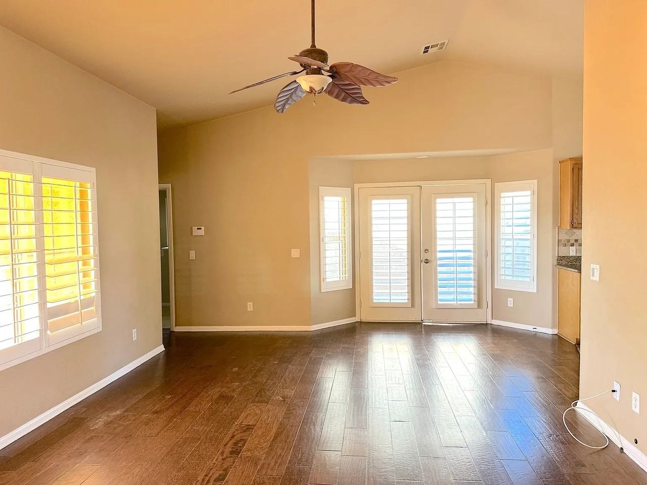 5601 W Avenue L1 - Photo 6 of 18