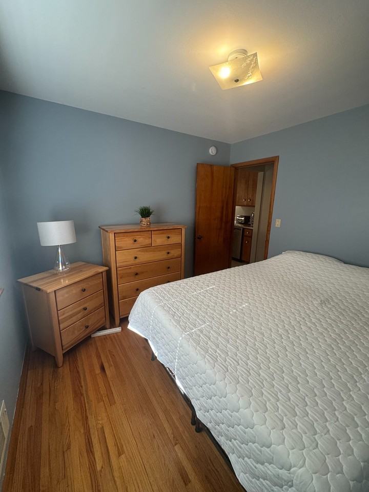1214 43 1/2 Ave Ne #1214 - Photo 3 of 8