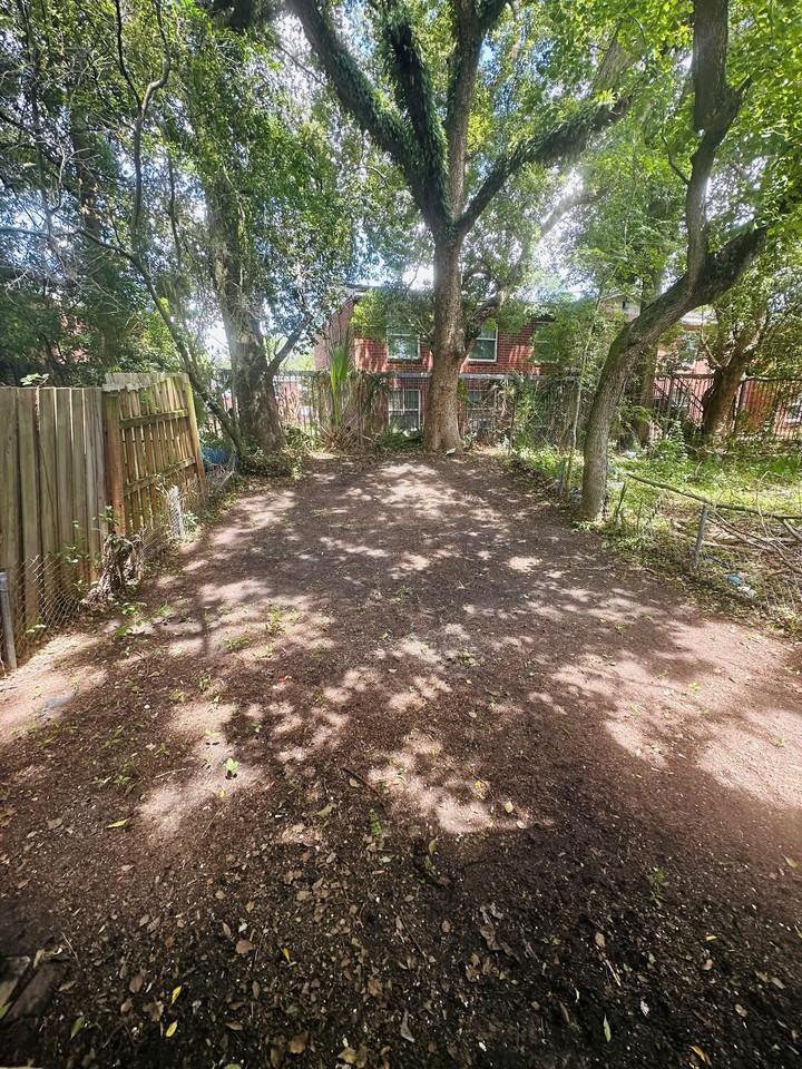 7047 Ken Knight Dr E - Photo 3 of 20