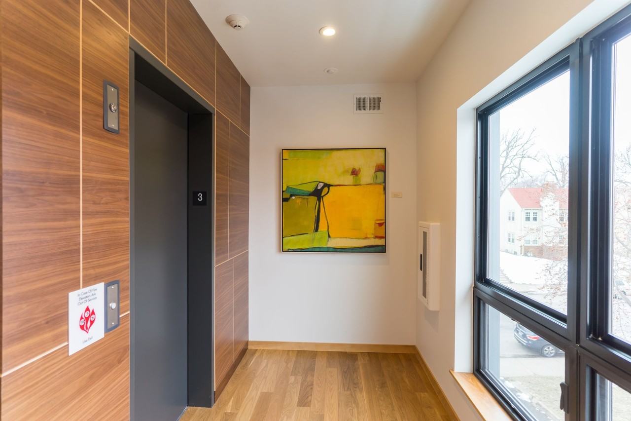 3453 Hennepin Ave - Photo 2 of 20