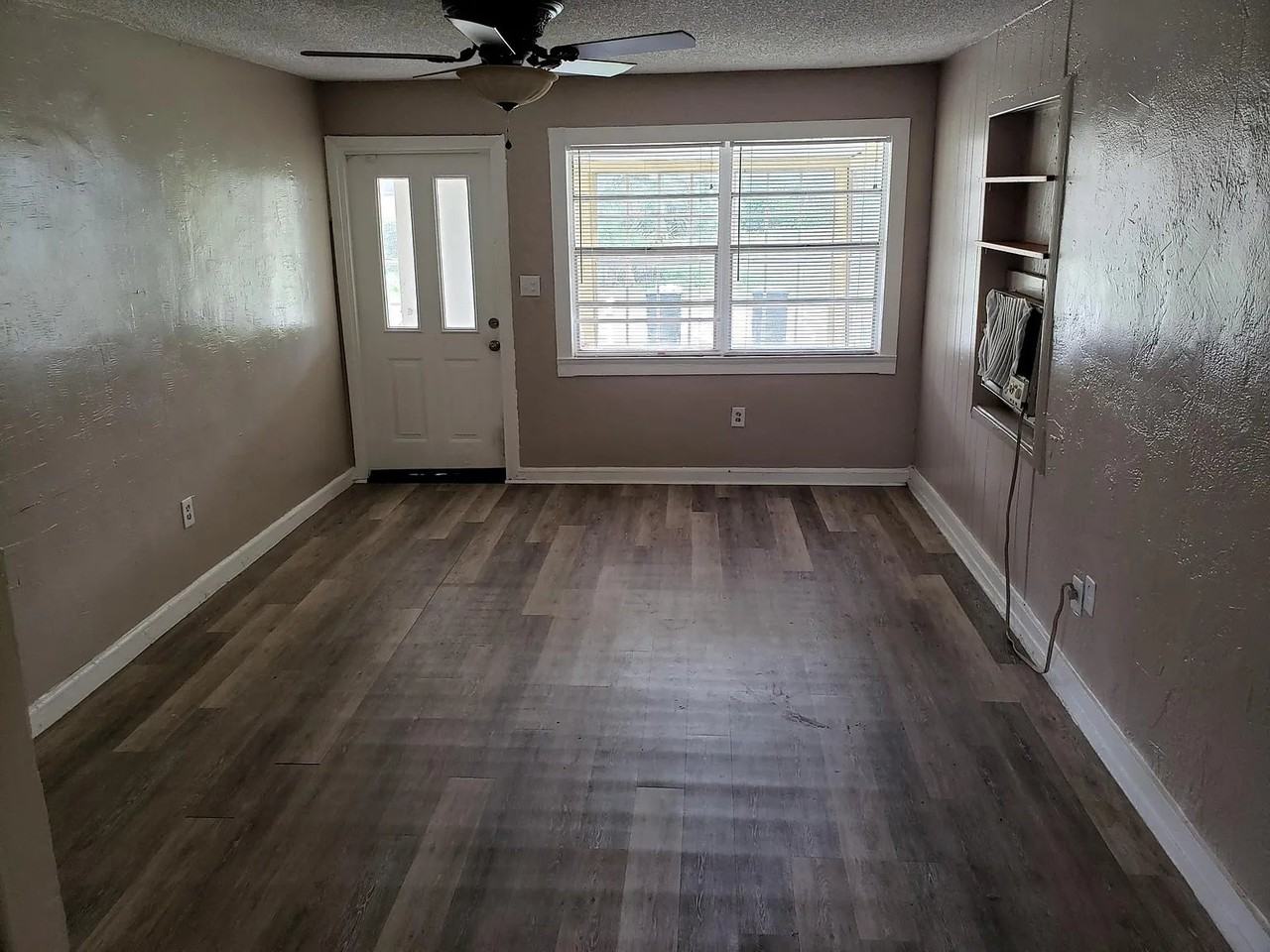 139 S Pine Hills Rd - Photo 5 of 10