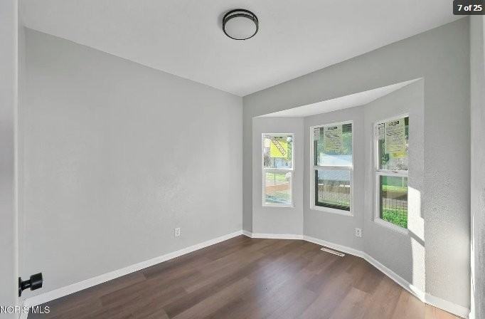 1219 Colburn St - Photo 7 of 20