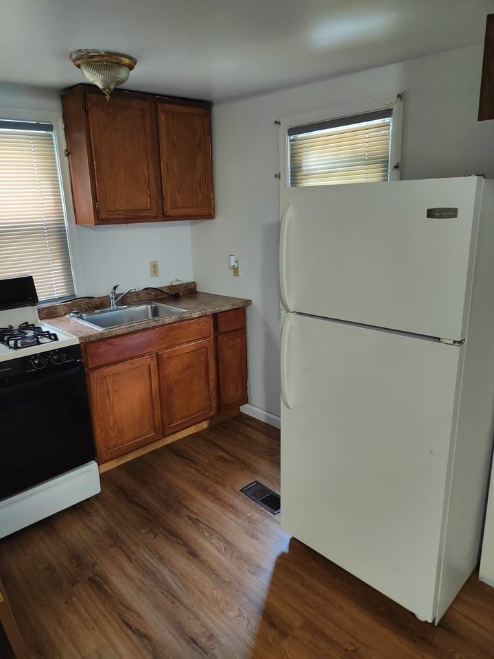 416 Pearl St - Photo 2 of 2