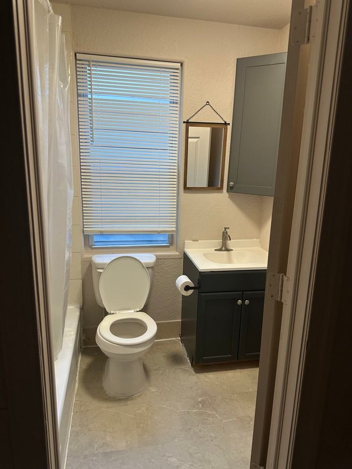 2015 Mountain St - Photo 4 of 7