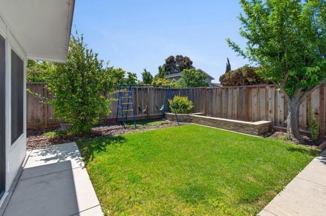 33665 Bardolph Cir - Photo 2 of 20