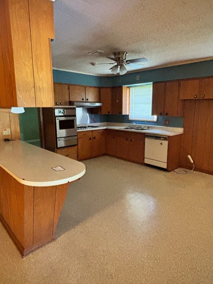 1710 Lake Dauterive Rd - Photo 2 of 12