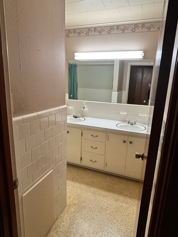 1710 Lake Dauterive Rd - Photo 7 of 12