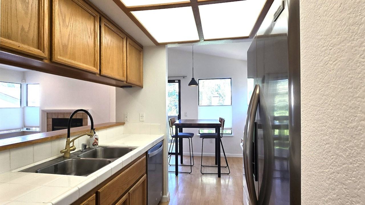 38715 Huntington Circle - Photo 4 of 22