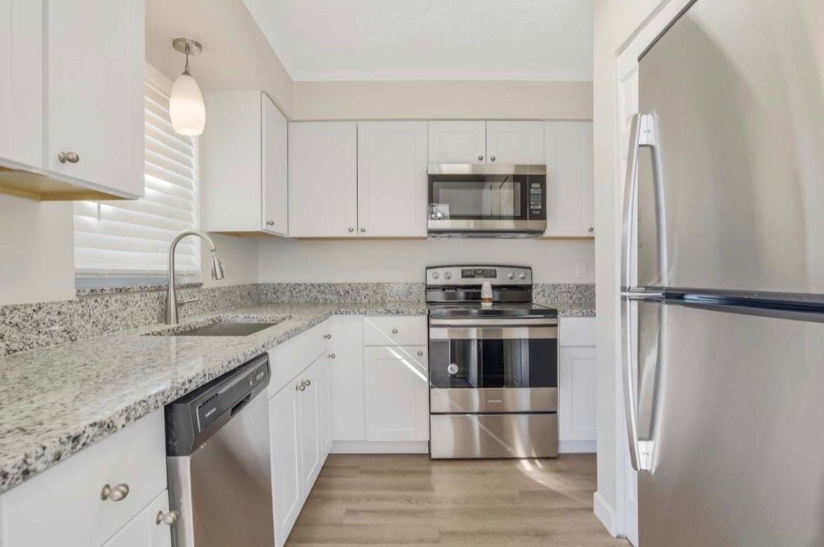1121 Nw 1st Ave - Photo 3 of 10