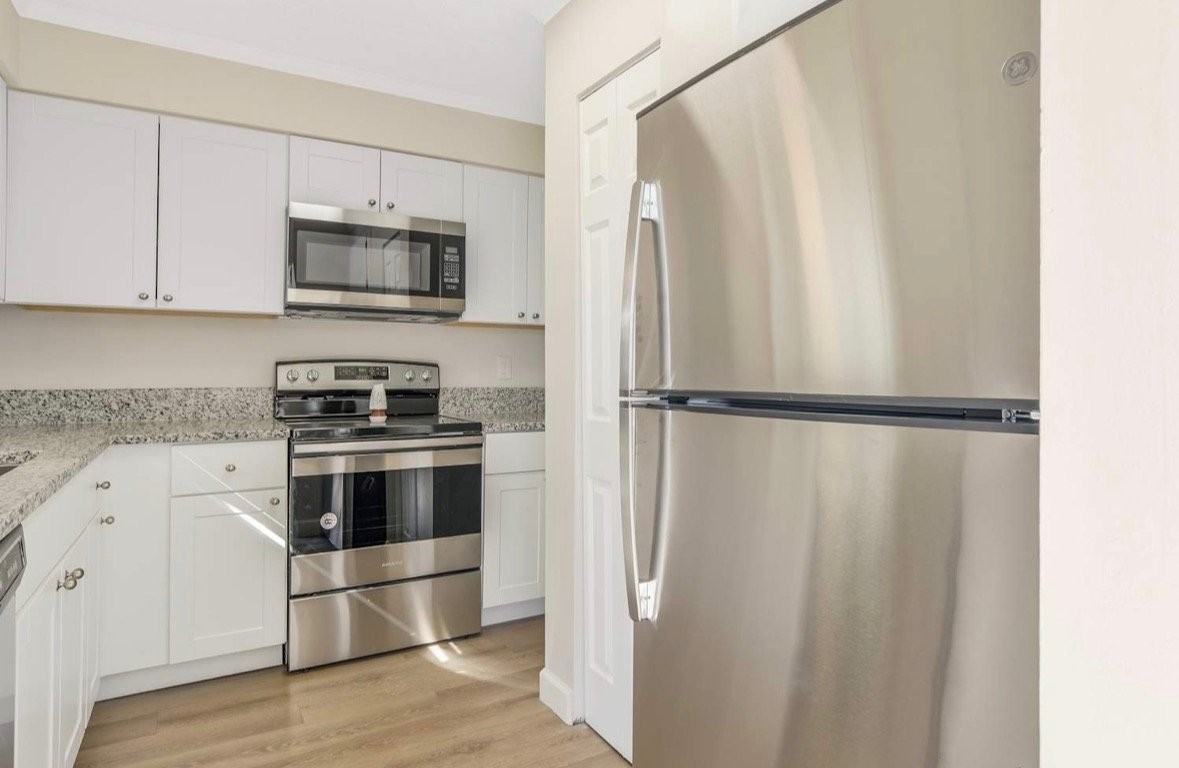 1121 Nw 1st Ave - Photo 4 of 10