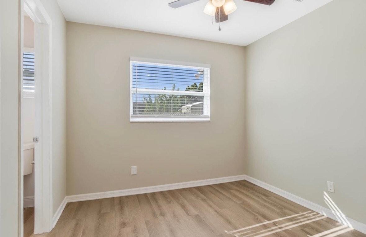 1121 Nw 1st Ave - Photo 6 of 10