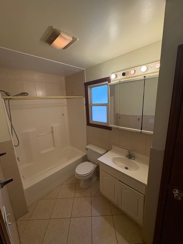 111 Niagara St #1stFL - Photo 5 of 7