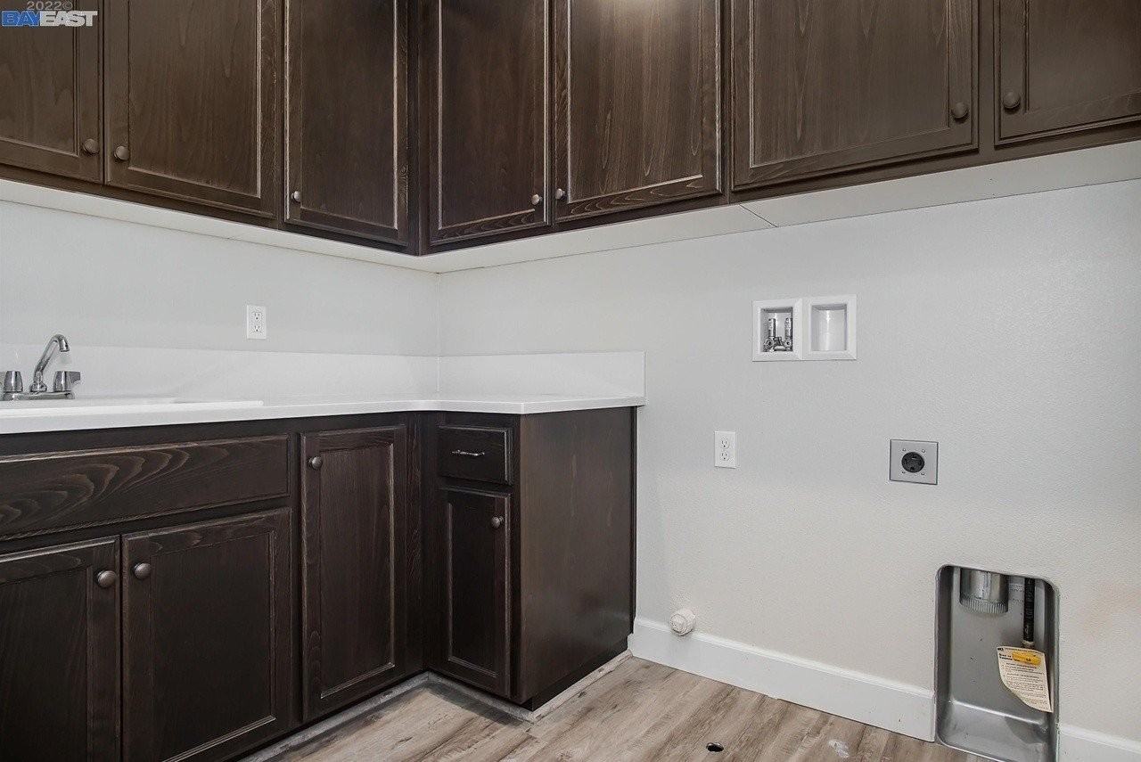 5517 Pinnacle View Way - Photo 3 of 9