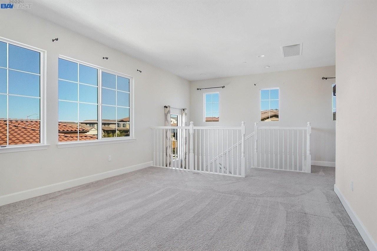 5517 Pinnacle View Way - Photo 7 of 9