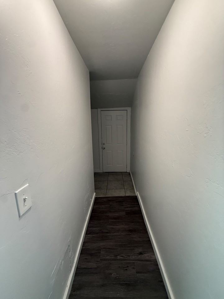 418 Sw 32nd St #1 - Photo 6 of 10