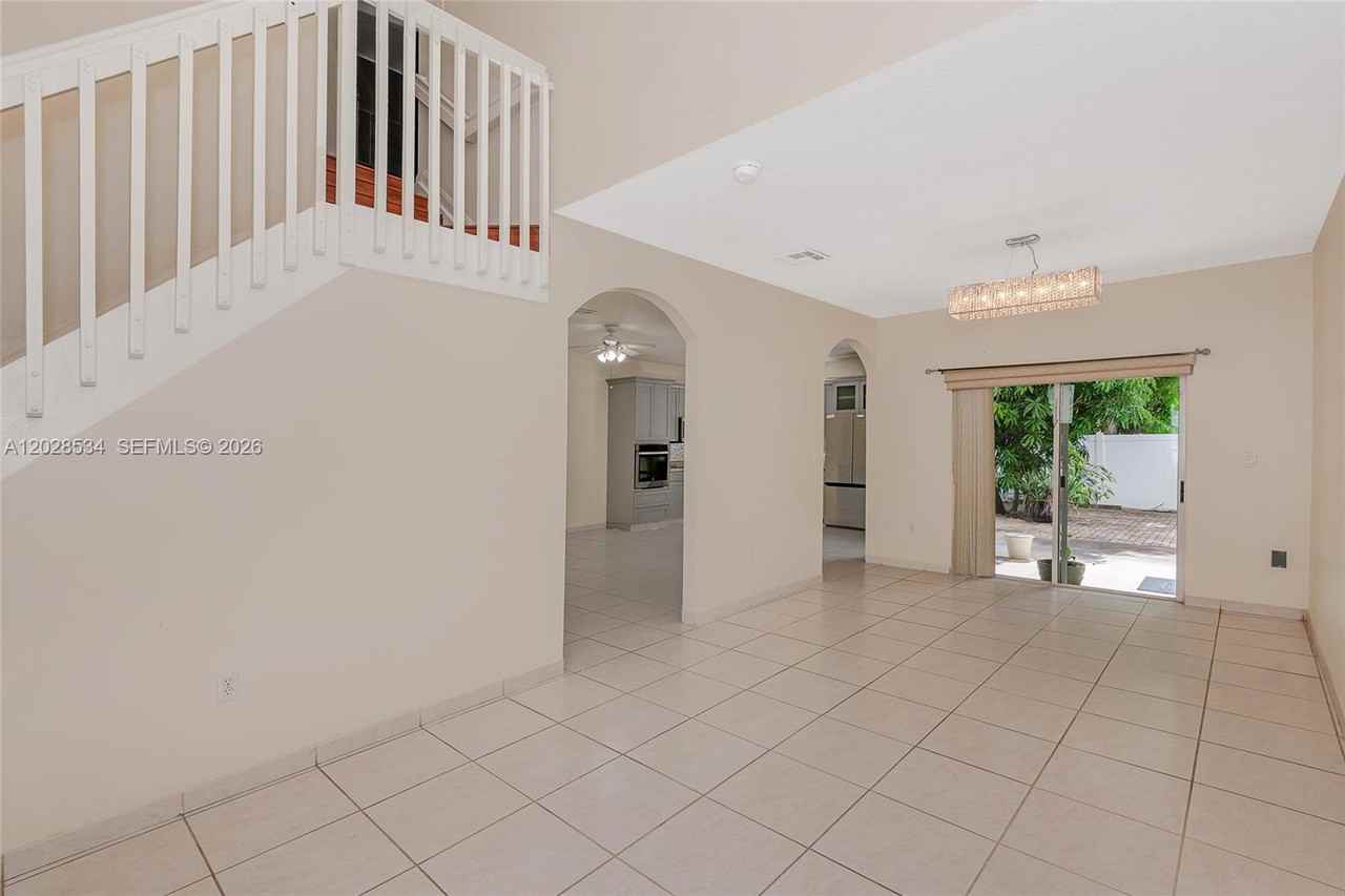 4959 Sw 128th Ter - Photo 2 of 8