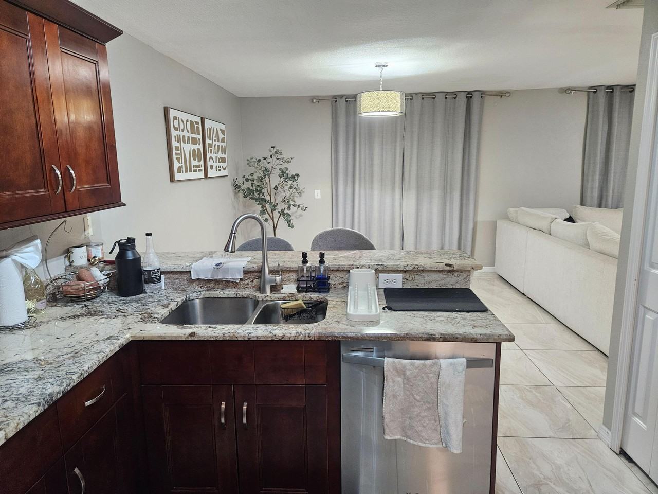 Summerton Dr - Photo 2 of 12