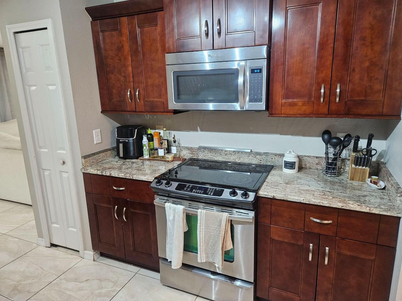 Summerton Dr - Photo 3 of 12
