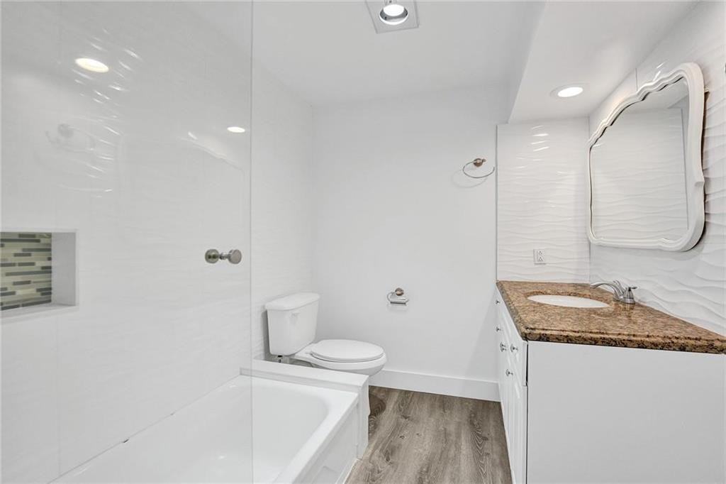 5981 Ne 22nd Way - Photo 5 of 8