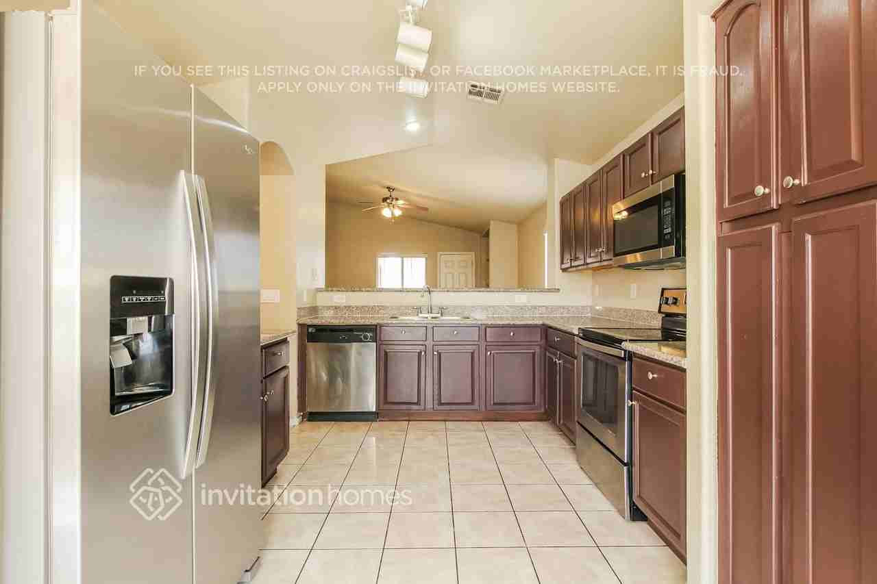 2046 N 90th Ln - Photo 7 of 17