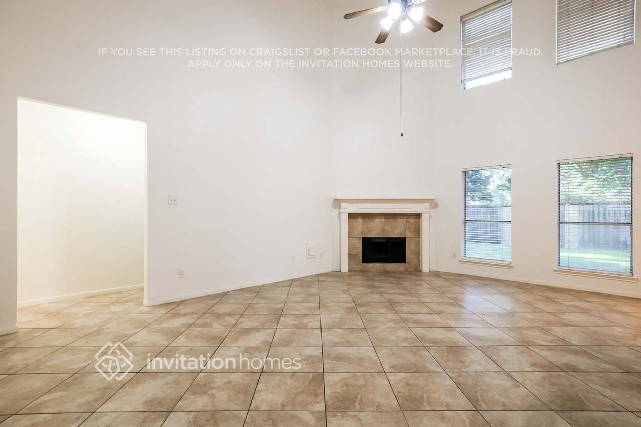8618 Discus Dr - Photo 4 of 18