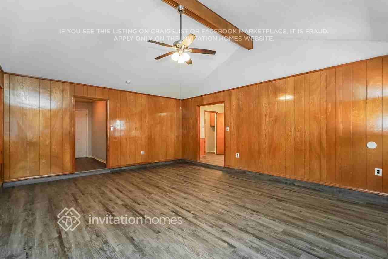 7533 Janetta Dr - Photo 5 of 17