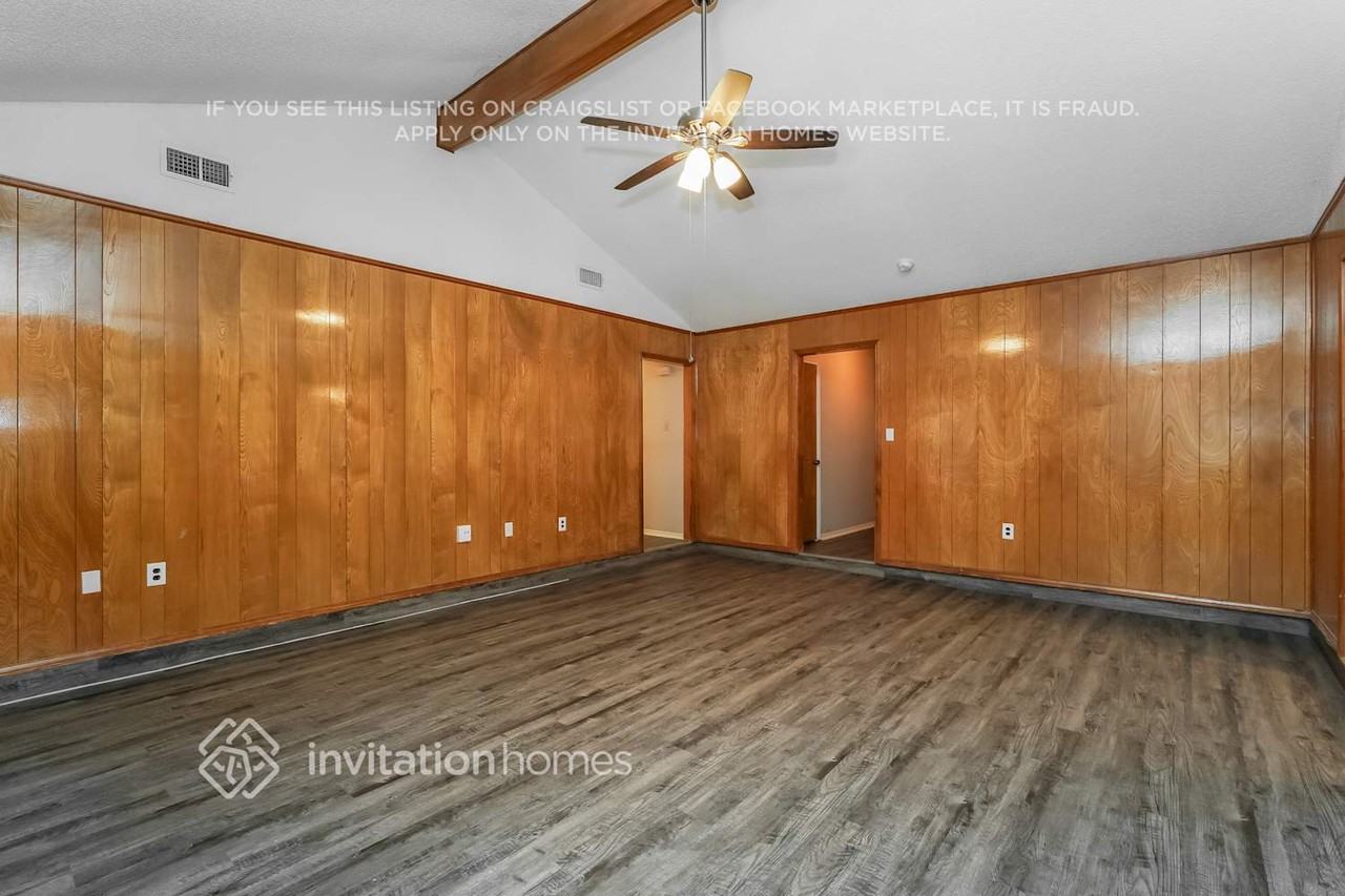 7533 Janetta Dr - Photo 6 of 17