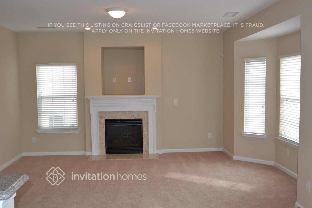 11609 Sidney Crest Ave - Photo 2 of 9