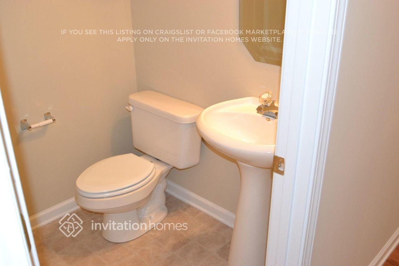 11609 Sidney Crest Ave - Photo 7 of 9