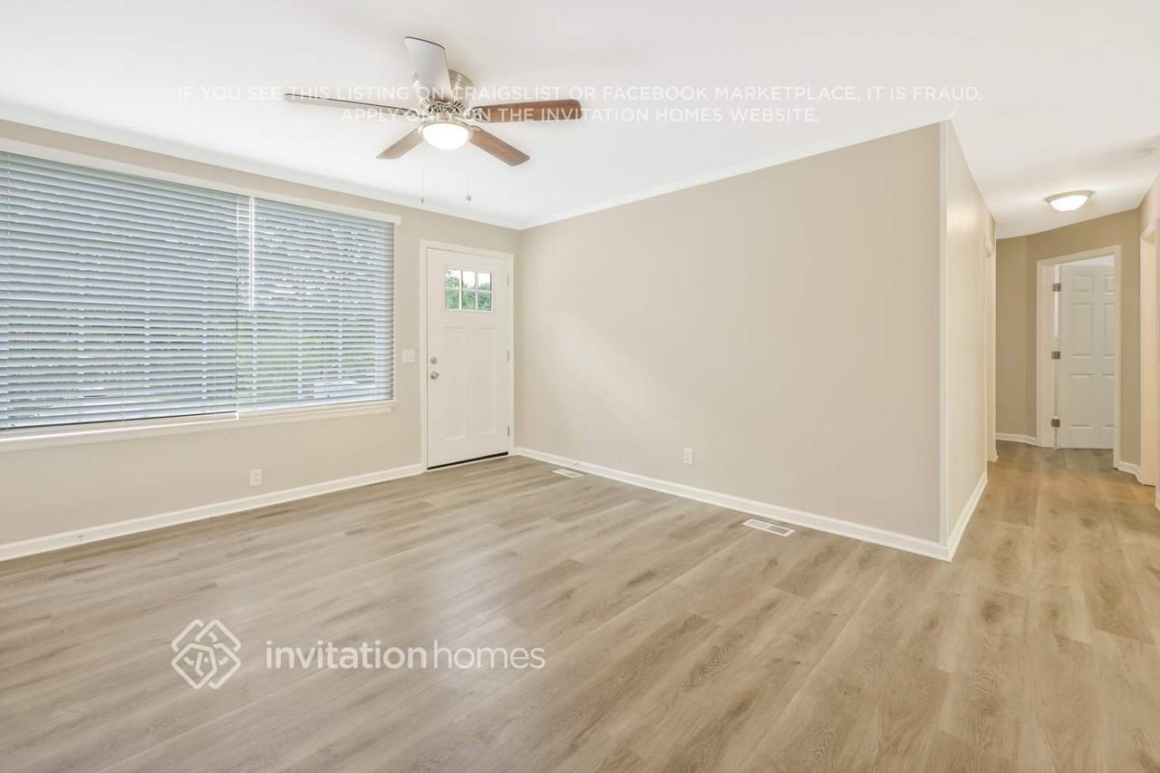 111 Curtiswood Dr - Photo 5 of 28