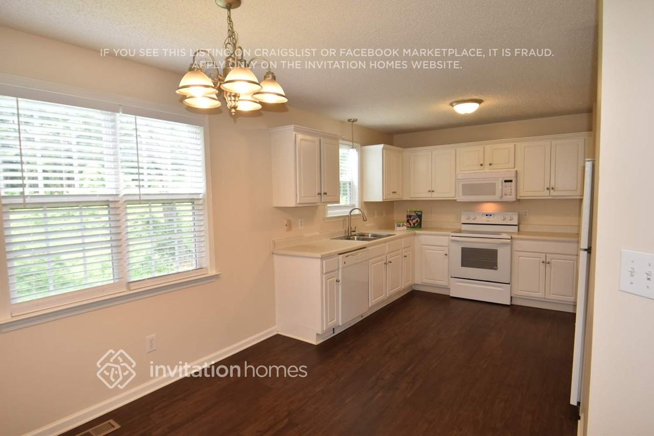 124 Rock Fish Ln - Photo 4 of 15