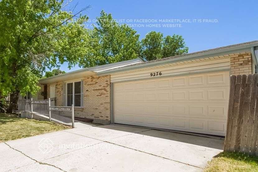 9276 Clermont Dr - Photo 2 of 24