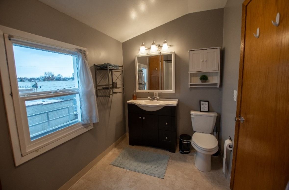 1316 W Dean AveUnit 3 #3 - Photo 4 of 11