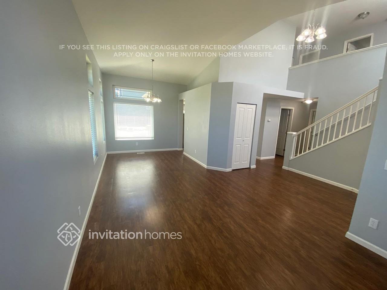 3928 15th Ave Se - Photo 3 of 12