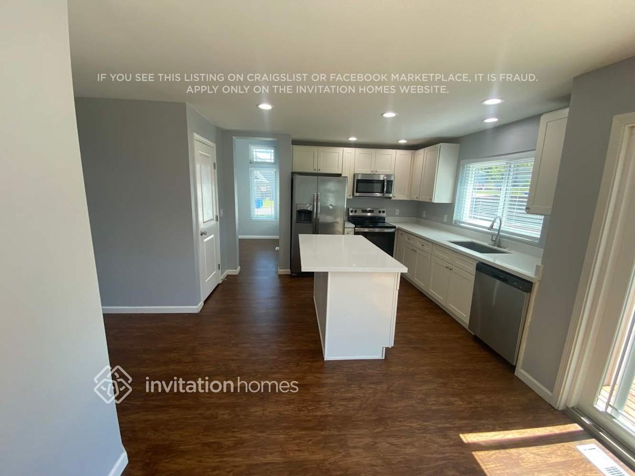 3928 15th Ave Se - Photo 5 of 12
