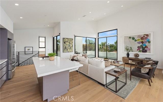 1176 Nelrose Ave #C - Photo 2 of 8