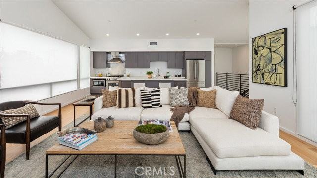 1176 Nelrose Ave #C - Photo 3 of 8