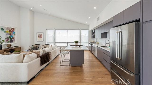 1176 Nelrose Ave #C - Photo 5 of 8